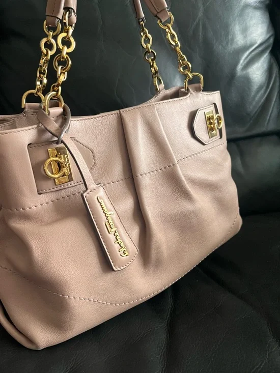 Salvatore ferragamo - Picture 2 of 13